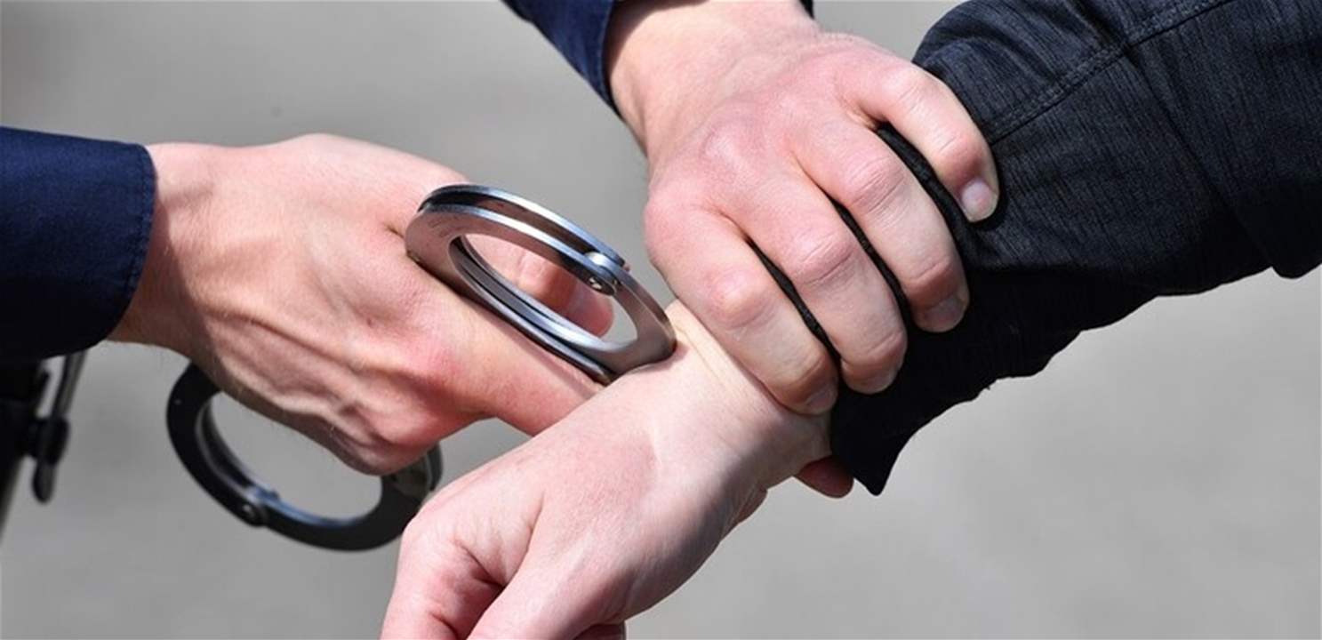 شعبة المعلومات تُلقي القبض على الرأس المدبّر لعصابة سرقة وتلاحق المتورّطين