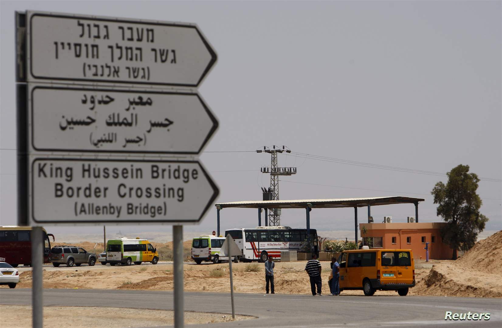 الأردن: لا صحة لـ&quot;ادعاءات&quot; وجود جسر بري ينقل البضائع عبر أراضينا إلى إسرائيل 