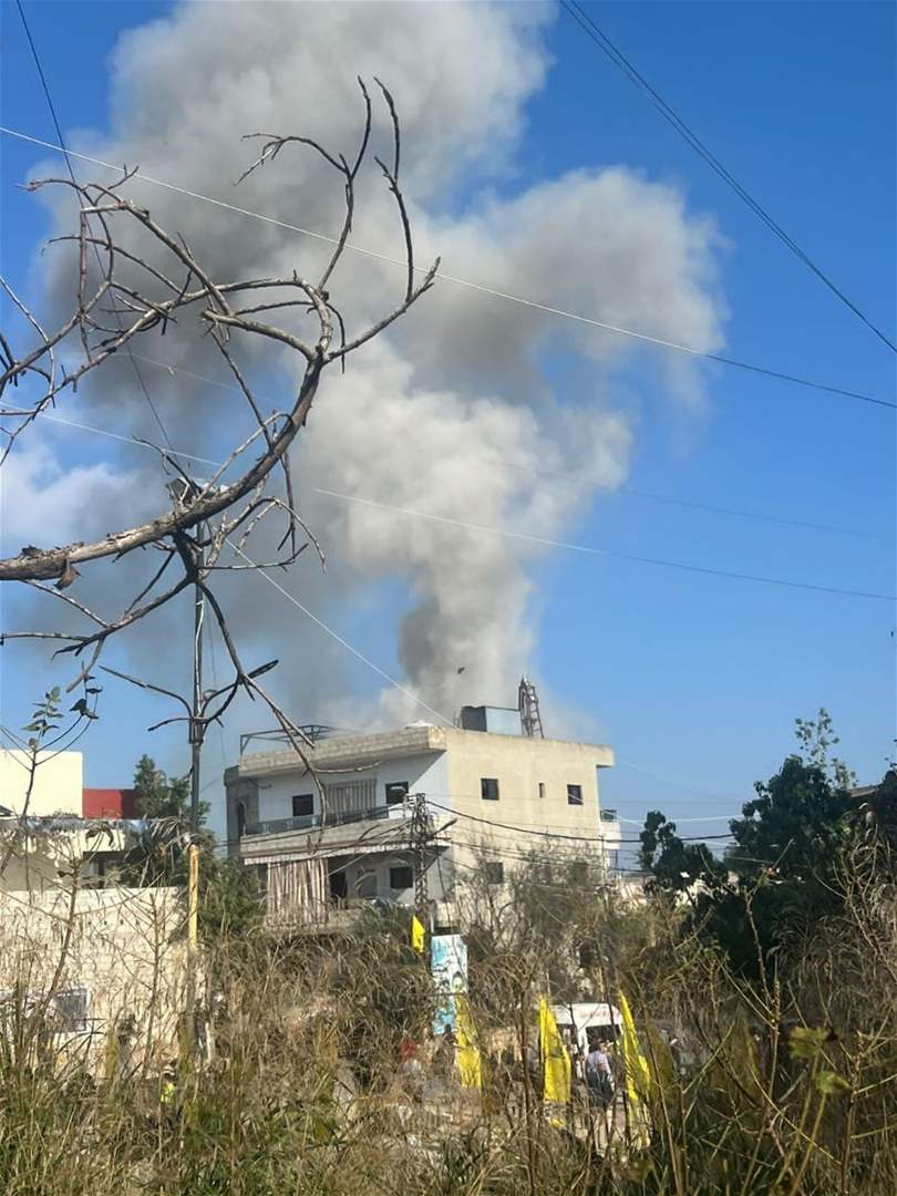بالصورة - صاروخ المسيرة الذي استهدف ساحة تشييع الشهيد سرور في عيتا الشعب سقط على سطح إحدى المباني في المنطقة