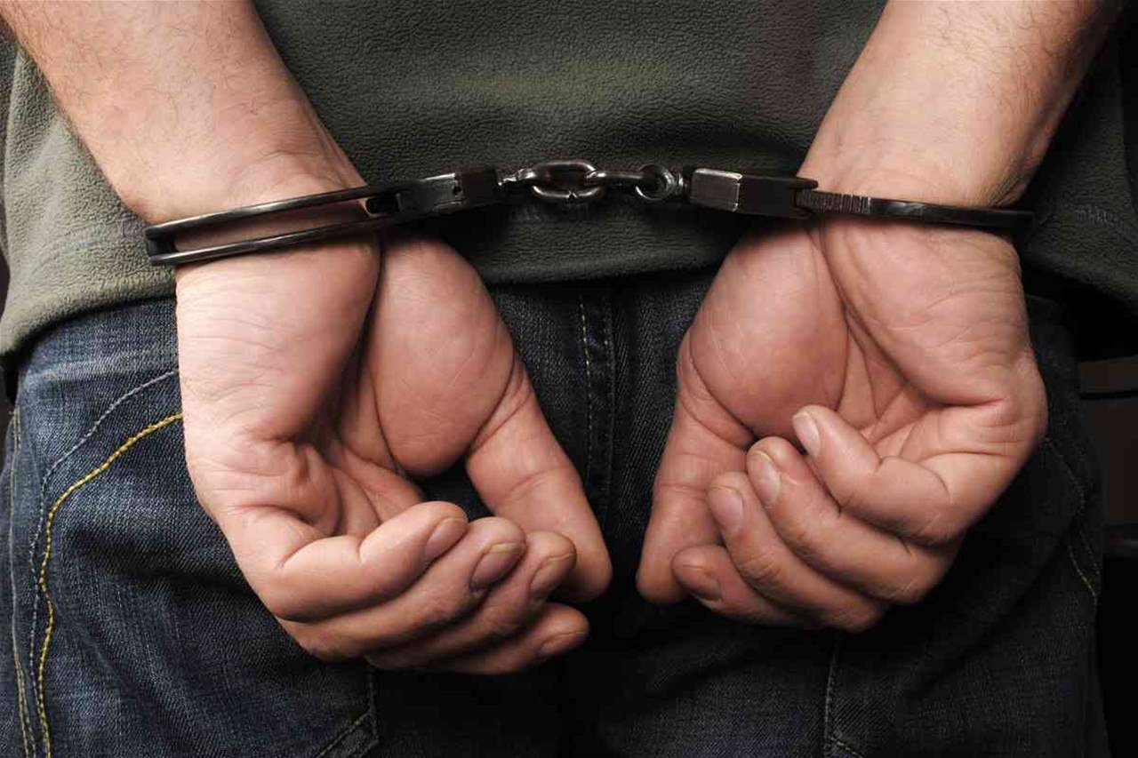 يسرقون السيّارات بهدف تهريبها إلى سوريا.. ومكتب مكافحة جرائم السّرقات الدوليّة يُلقي القبض على أحد أفراد العصابة