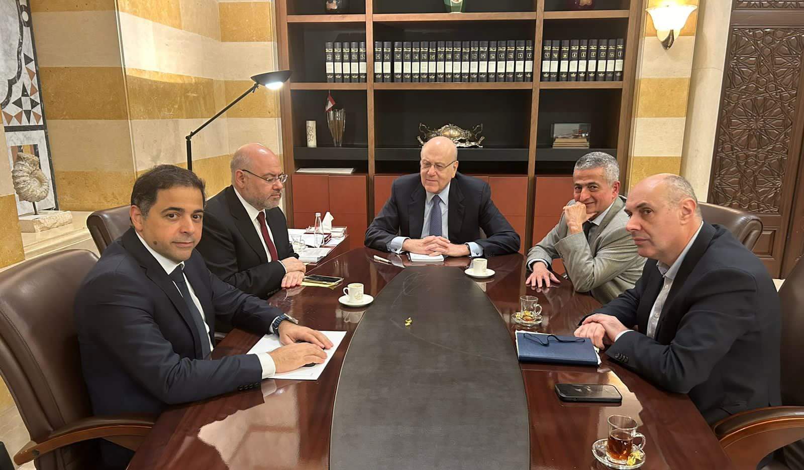 اجتماع مالي في السراي برئاسة ميقاتي 