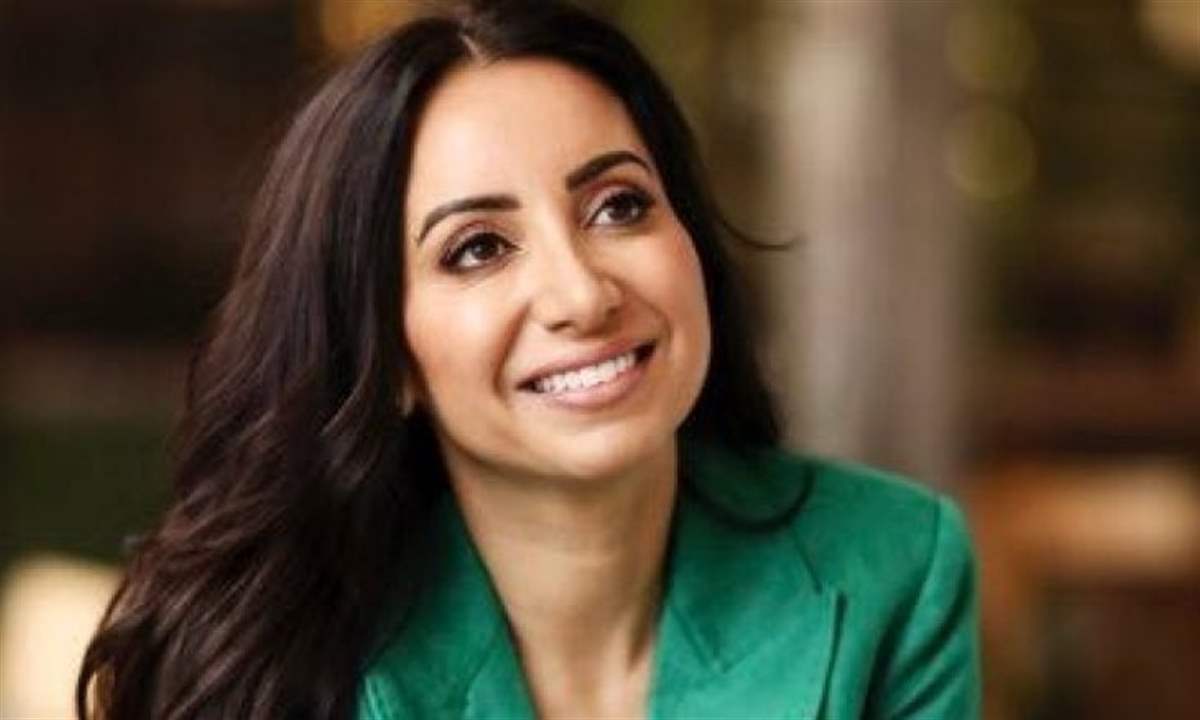 مذيعة أسترالية تفصل من عملها على خلفية منشورات داعمة لفلسطين