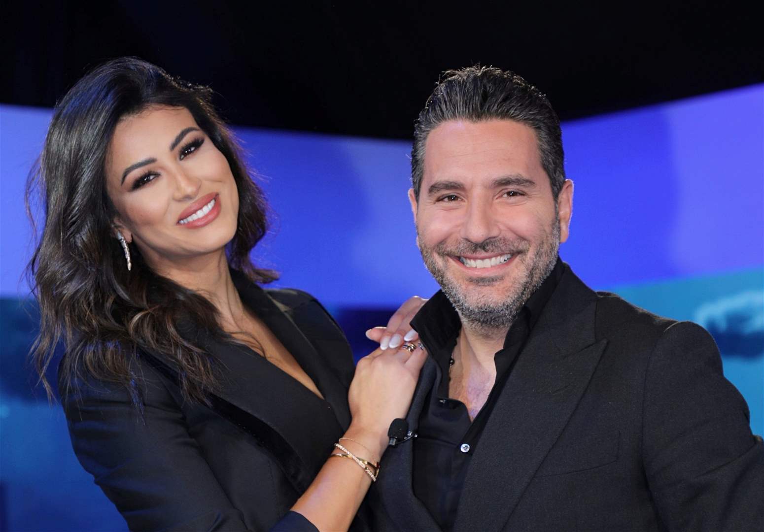 وسام بريدي وزوجته ريم السعيدي ضيفا كتاب الشهرة ضمن حلقة خاصة بعيد الميلاد 