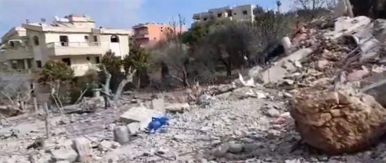 بالفيديو - مشاهد المنزل الذي دمرته غارة إسرائيلية في بنت جبيل 