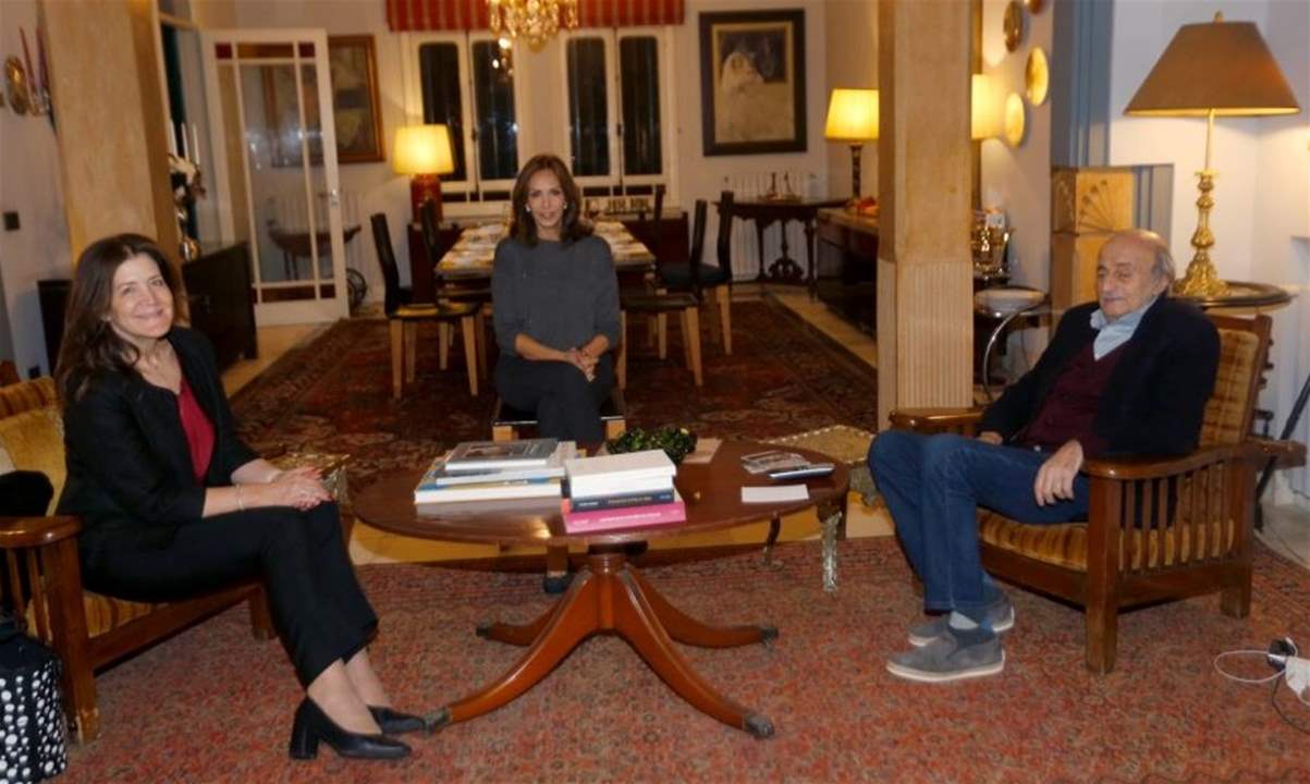 جنبلاط إستقبل شيا في زيارة وداعية