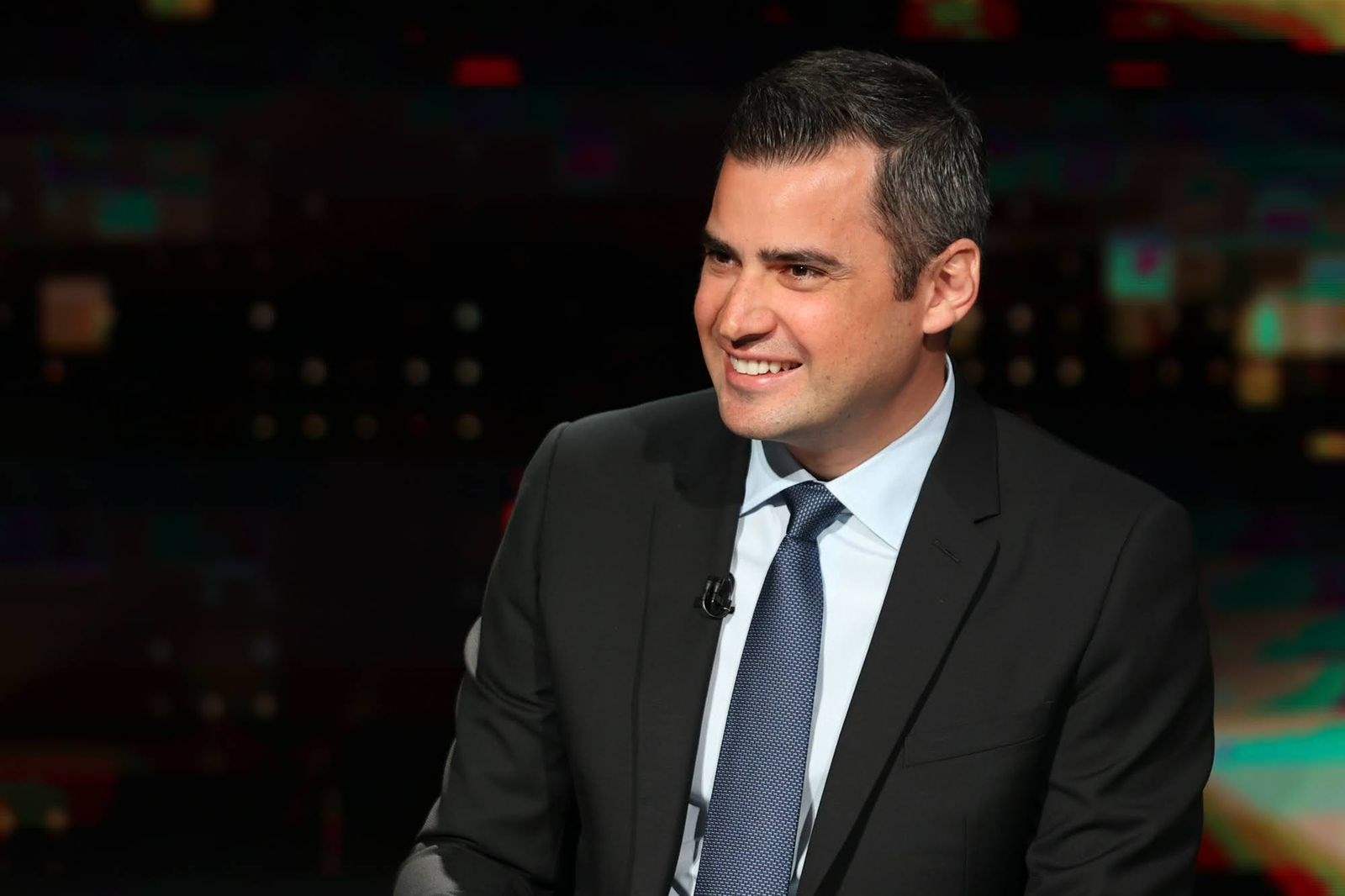   تيار المردة نفى ما نشر عن النائب طوني فرنجية: يعيش في قصر الرئيس سليمان فرنجية وليس بحاجة لأيّ منزل آخر