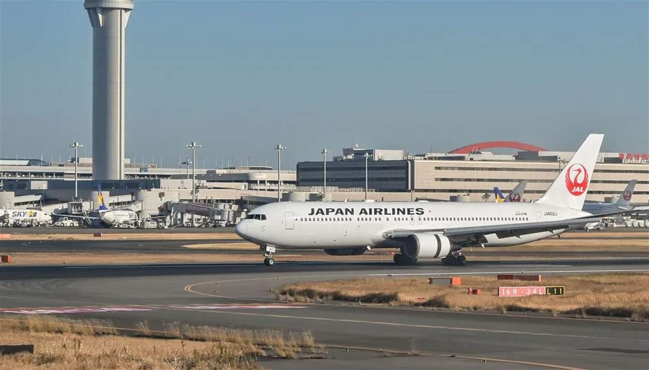 فيديو - إندلاع النيران في طائرة على مدرج مطار هانيدا بطوكيو.. وفقدان 5 أشخاص على متن طائرة خفر السواحل 