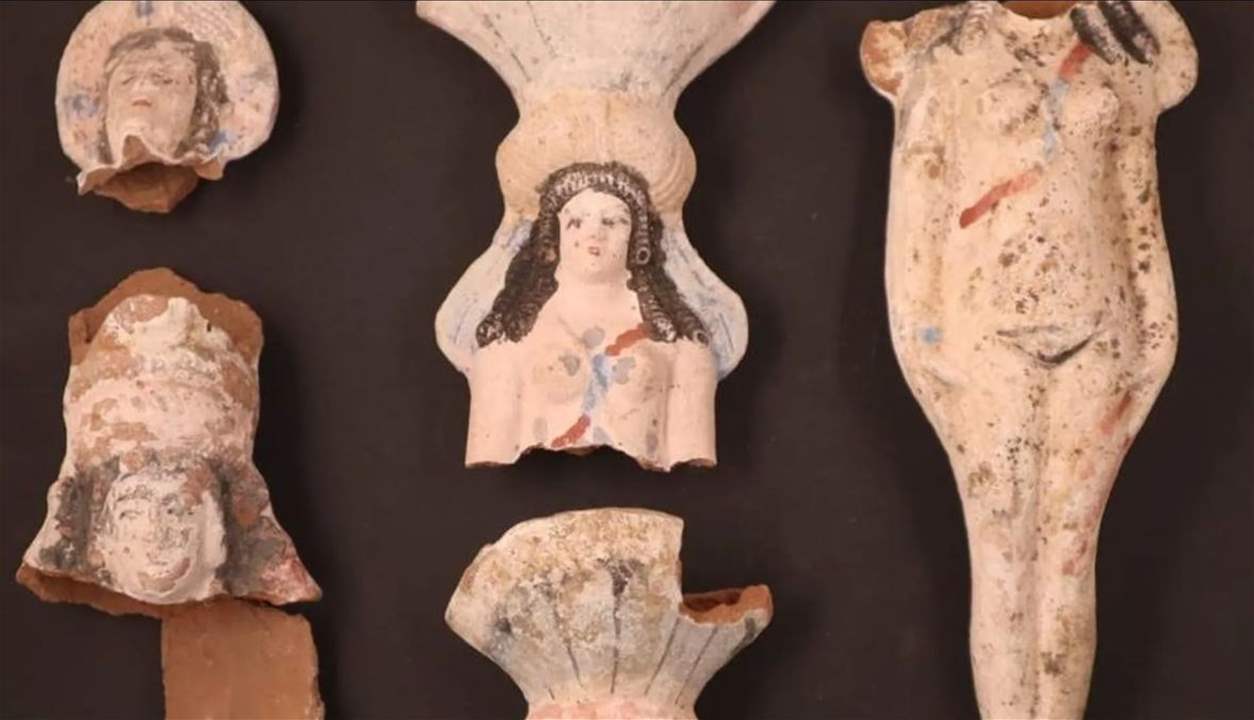 بالصور-  كشف أثري جديد في مصر يتضمن أقنعة ذهبية