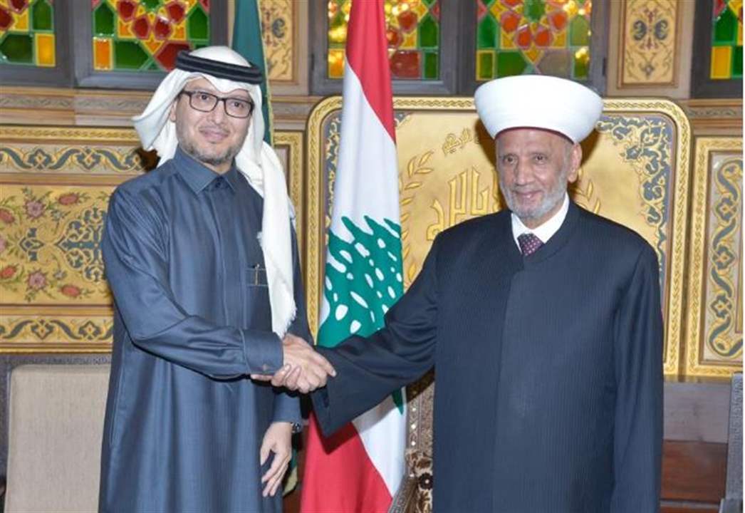 السفير السعودي وليد البخاري يزور المفتي دريان في دار الفتوى  