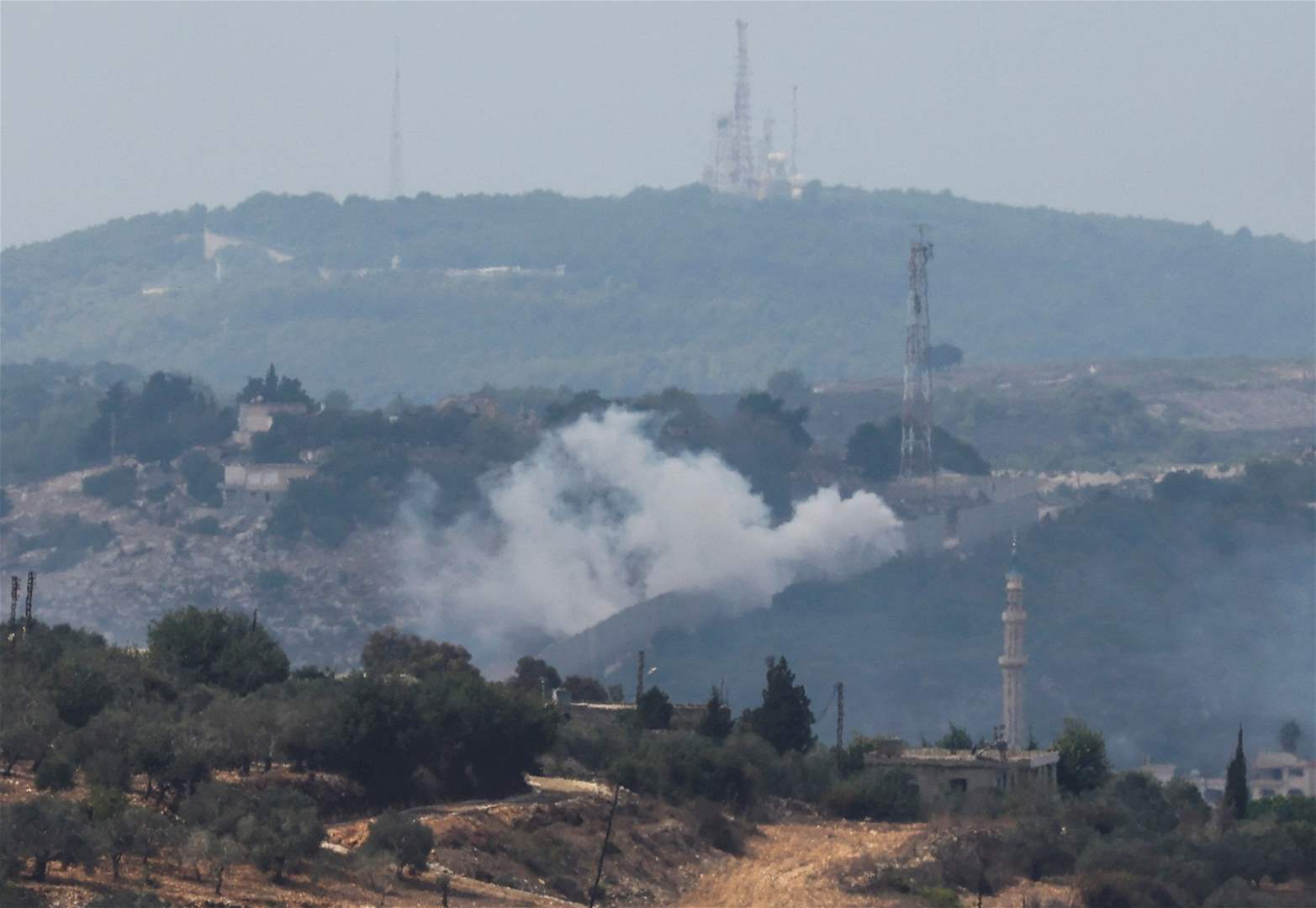 أ.ف.ب : اتصالات مشبوهة تسبق ضربات &quot;إسرائيلية&quot; على جنوب لبنان