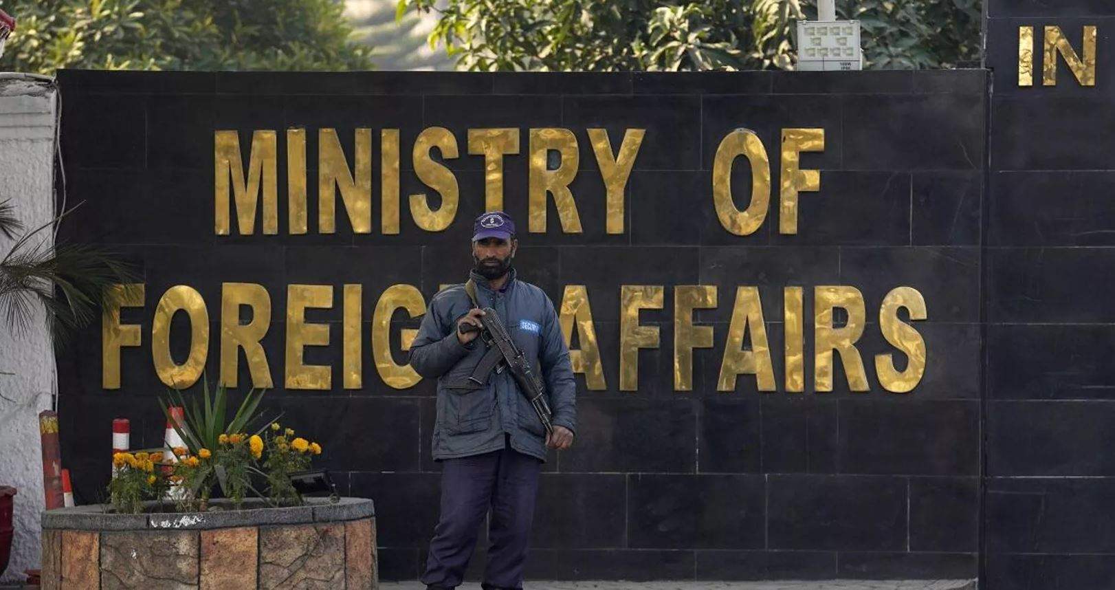 باكستان وإيران تُسدلان الستار على فصل التوتر.. متى ستُستأنف العلاقات الدبلوماسية؟ 