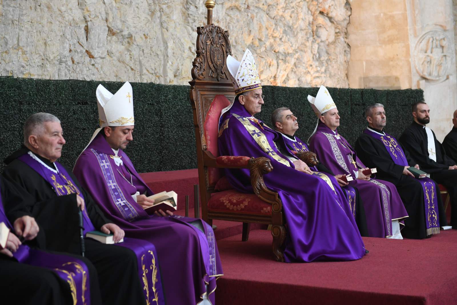  البطريرك الراعي: نرجو أن لا تتم مقولة "من إشتراك باعك"