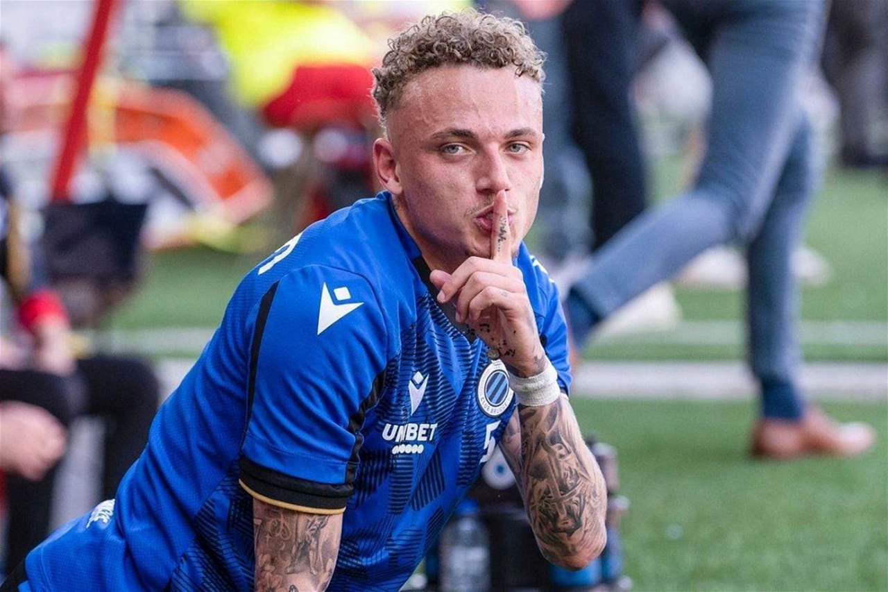 فيديو - حركات غير أخلاقية أثناء تبديل لاعب