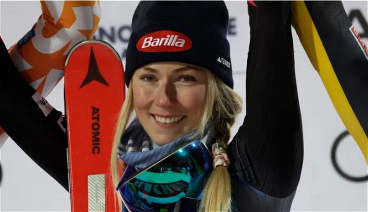 بالفيديو -  بطلة تزلج أميركية تتعرض لحادث خطير في سباق