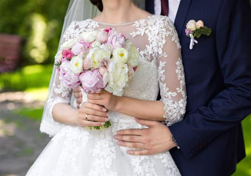 نجمة "ذا فويس" تدخل القفص الذهبي وهوية العريس تشغل الجمهور