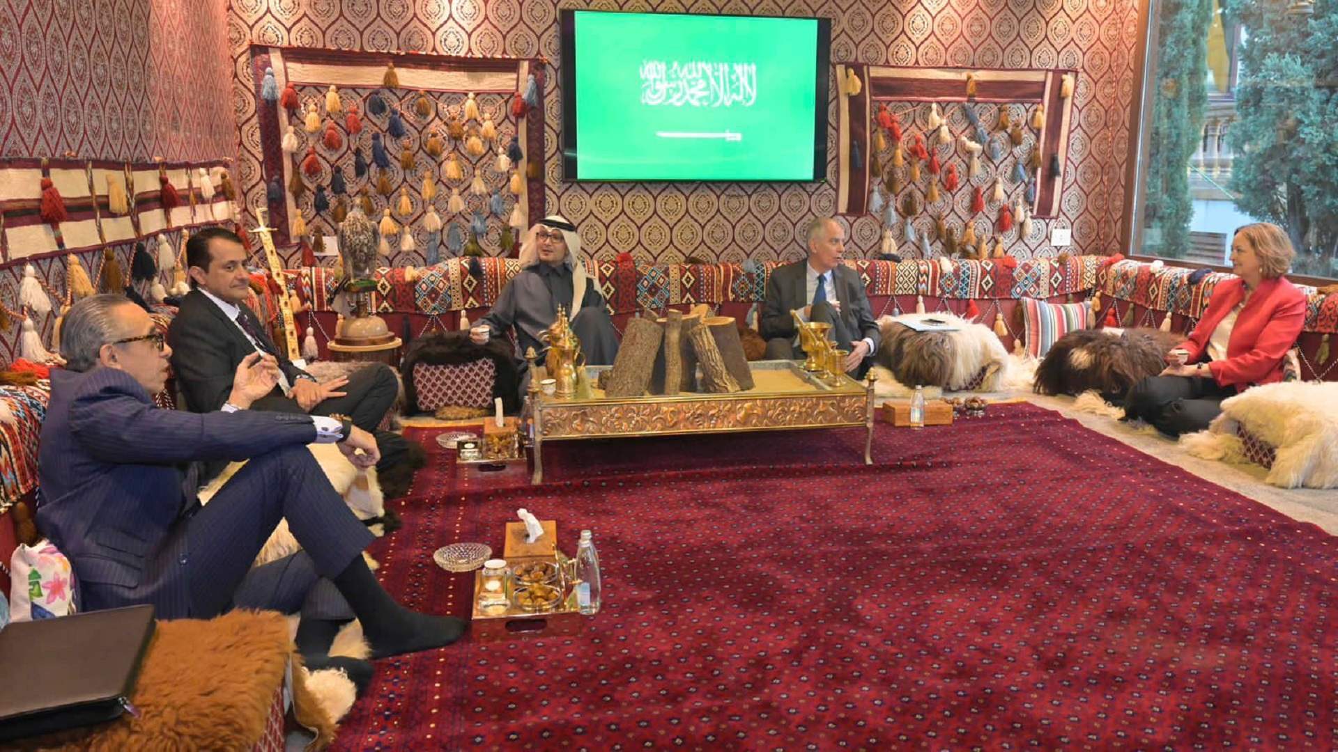 الجمهورية : خلال اجتماع "الخماسية" عند البخاري.. ماذا طلبت السفيرة الاميركية؟