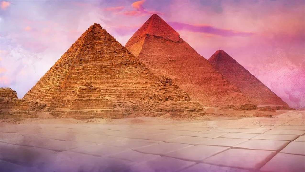 مشروع &quot;تبليط&quot; الهرم الأصغر يثير جدلاً في مصر 