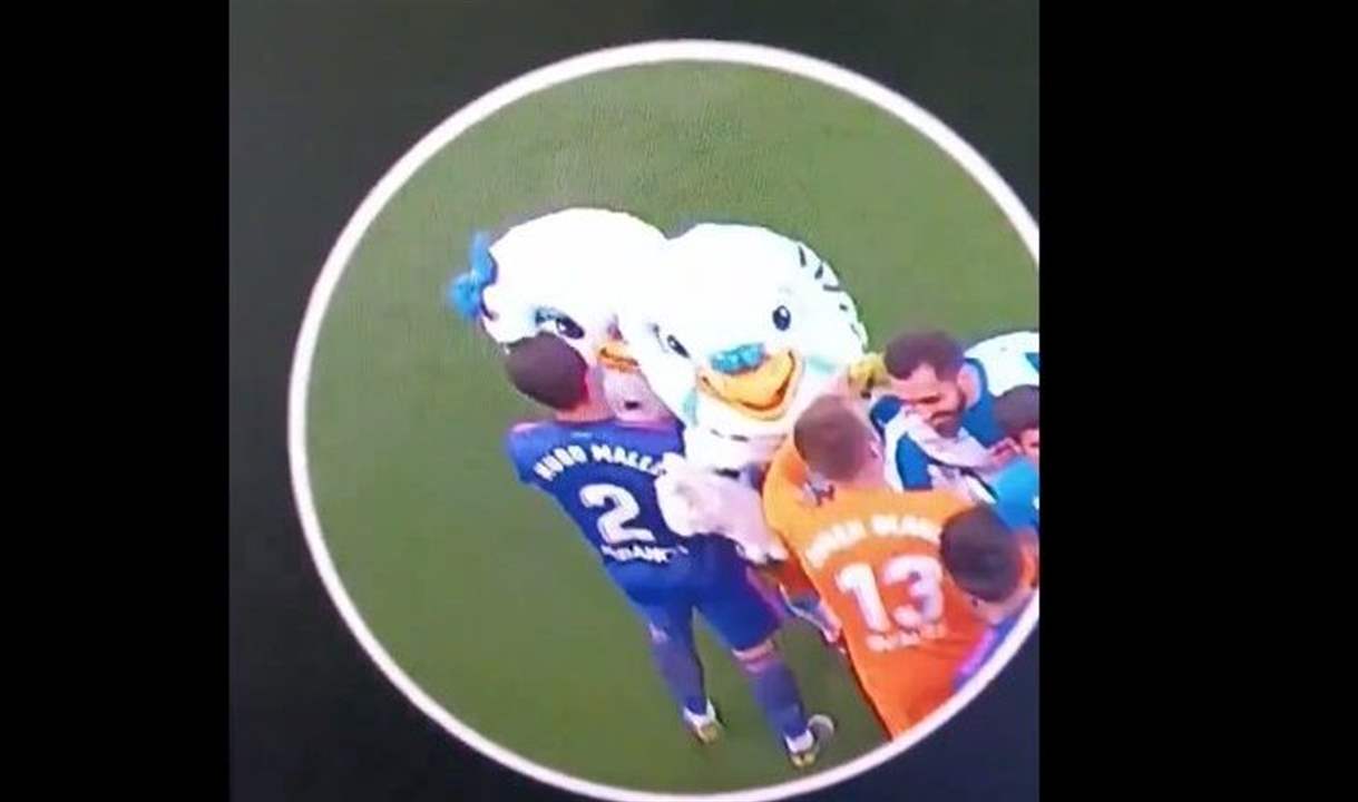 فضيحة: اعتداء جنسيّ مزعوم من لاعب على دُمية !! 