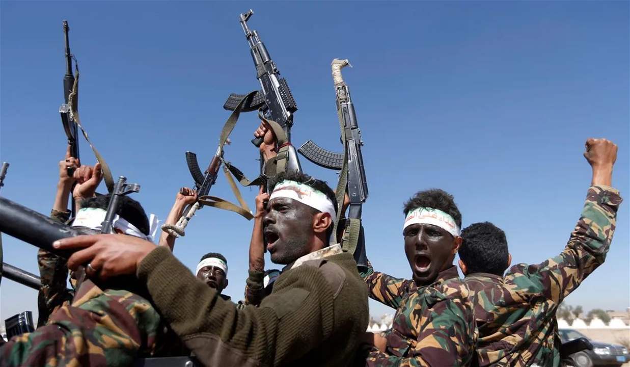  بواسطة الصواريخِ الباليستية.. القوات المسلحة اليمنية تعلن تنفيذ عملية عسكرية في منطقة أم الرشراشِ