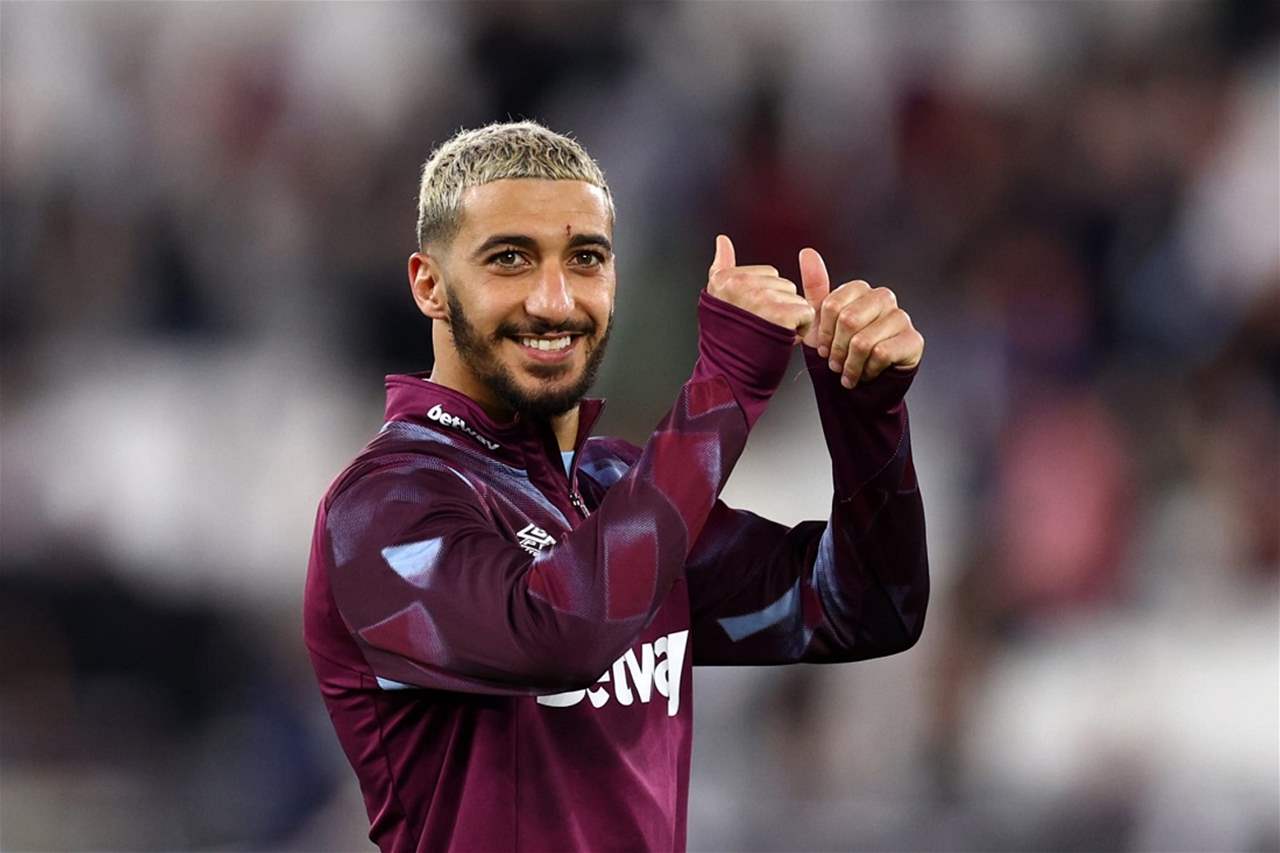 بن رحمة يحتفل بالانتقال الى ليون بصورة مؤثرة مع والدته