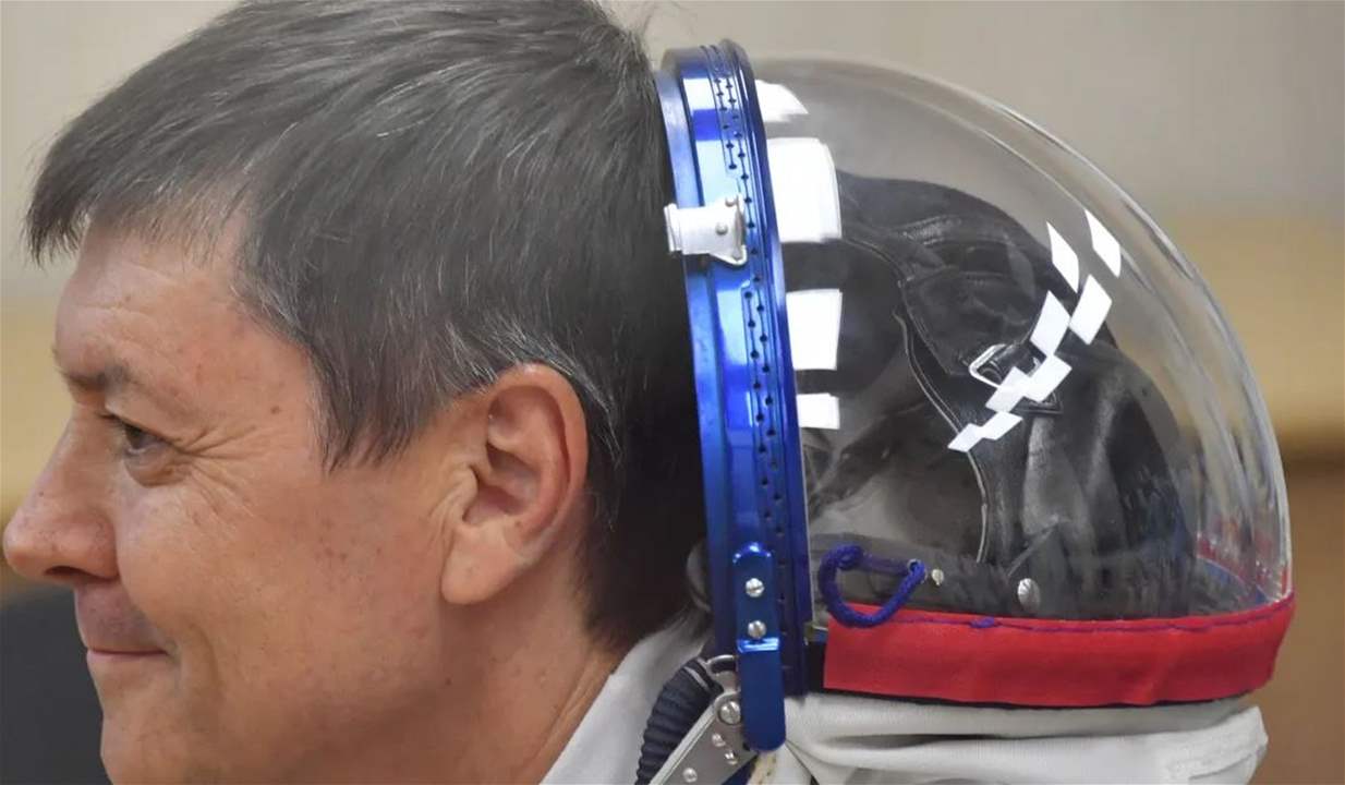 رائد فضاء روسي يحطم الرقم القياسي للبقاء خارج الأرض