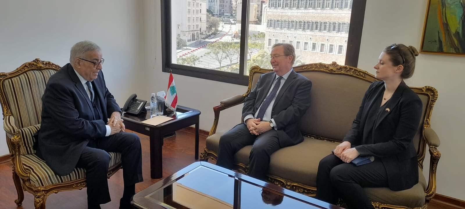  بوحبيب سلّم السفير البريطاني مذكرة إحتجاج تتعلّق بزيارة كاميرون الأخيرة إلى بيروت