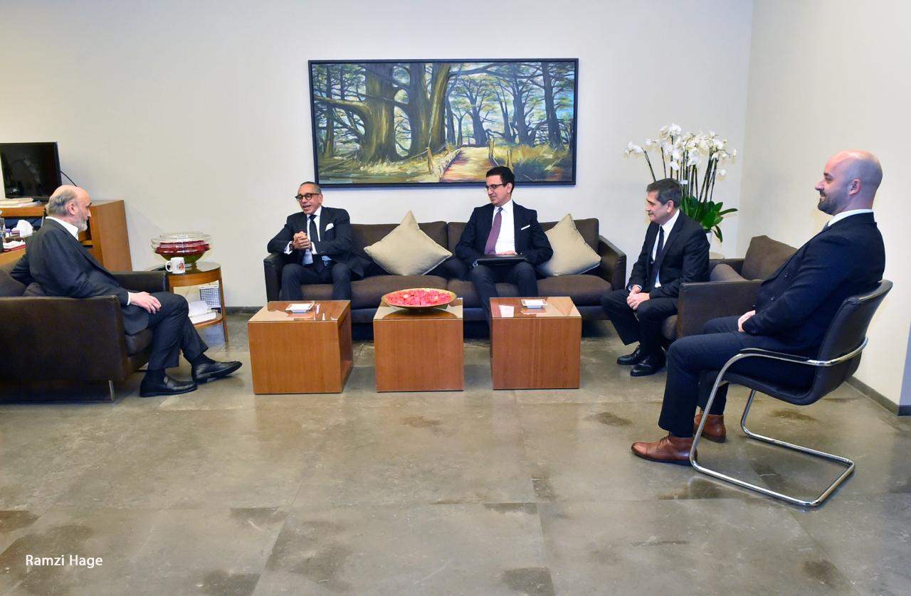  السفير المصري بعد لقائه جعجع في معراب : اللجنة الخماسية ملتزمة مساعدة لبنان 