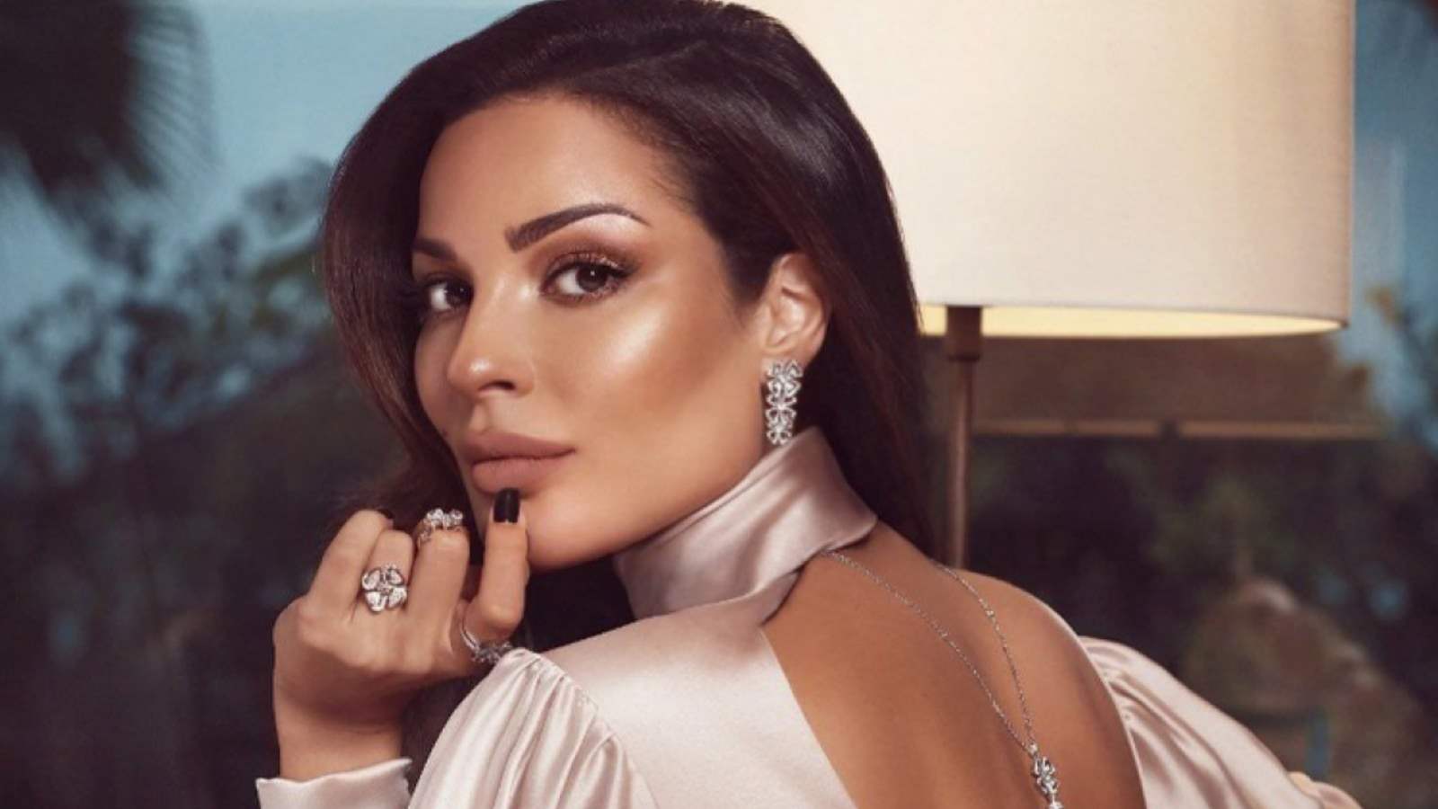 نادين نسيب نجيم تقلق الجمهور بسبب الجروح على وجهها