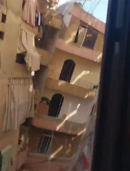 بالفيديو -  انهيار مبنى في منطقة صحراء الشويفات مؤلف من ٥ طوابق 