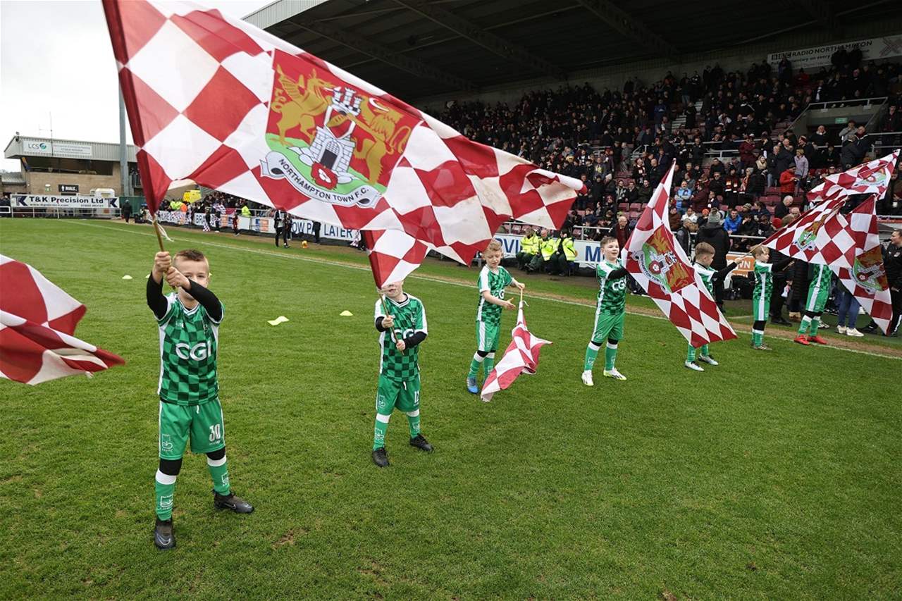 صورة - نادي يُقدّم الحساء المجّاني لجمهوره !!