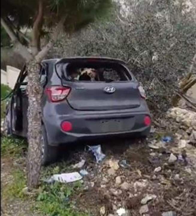 بالفيديو- السيارة التي استهدفتها مسيرة معادية صباح اليوم في بنت جبيل