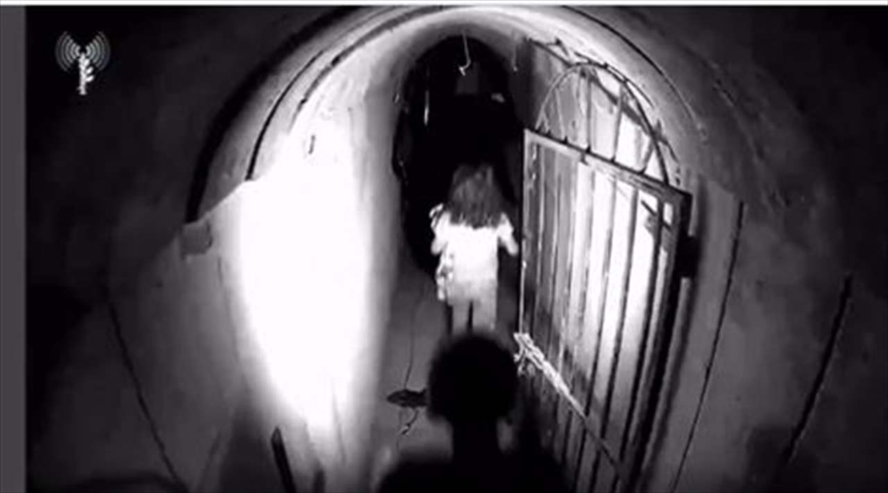 بالفيديو - "اسرائيل" تزعم ظهور السنوار مع عائلته في احد الأنفاق 