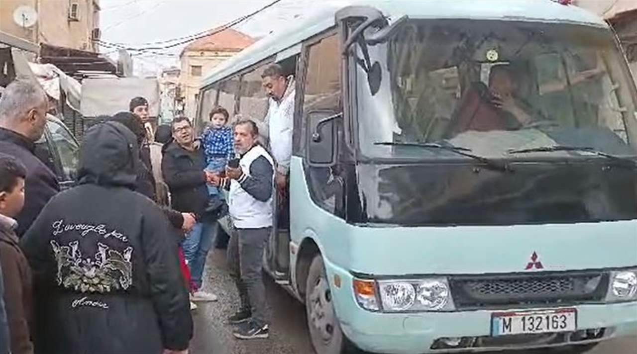 بالفيديو - مواكب المشاركين بذكرى استشهاد الرئيس رفيق الحريري تنطلق من طربلس باتجاه بيروت 