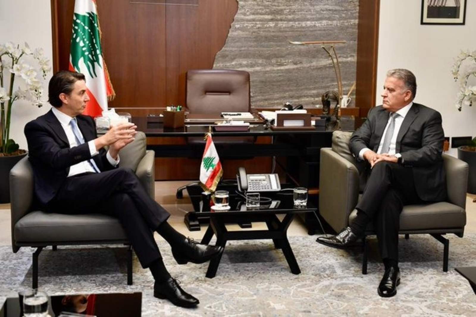 تقرير غربي: الدولة اللبنانية تستخدم قوّة "حزب الله" لتعزيز مكاسبها.. تفاوض اللواء ابراهيم حول الحدود البحرية نموذجا