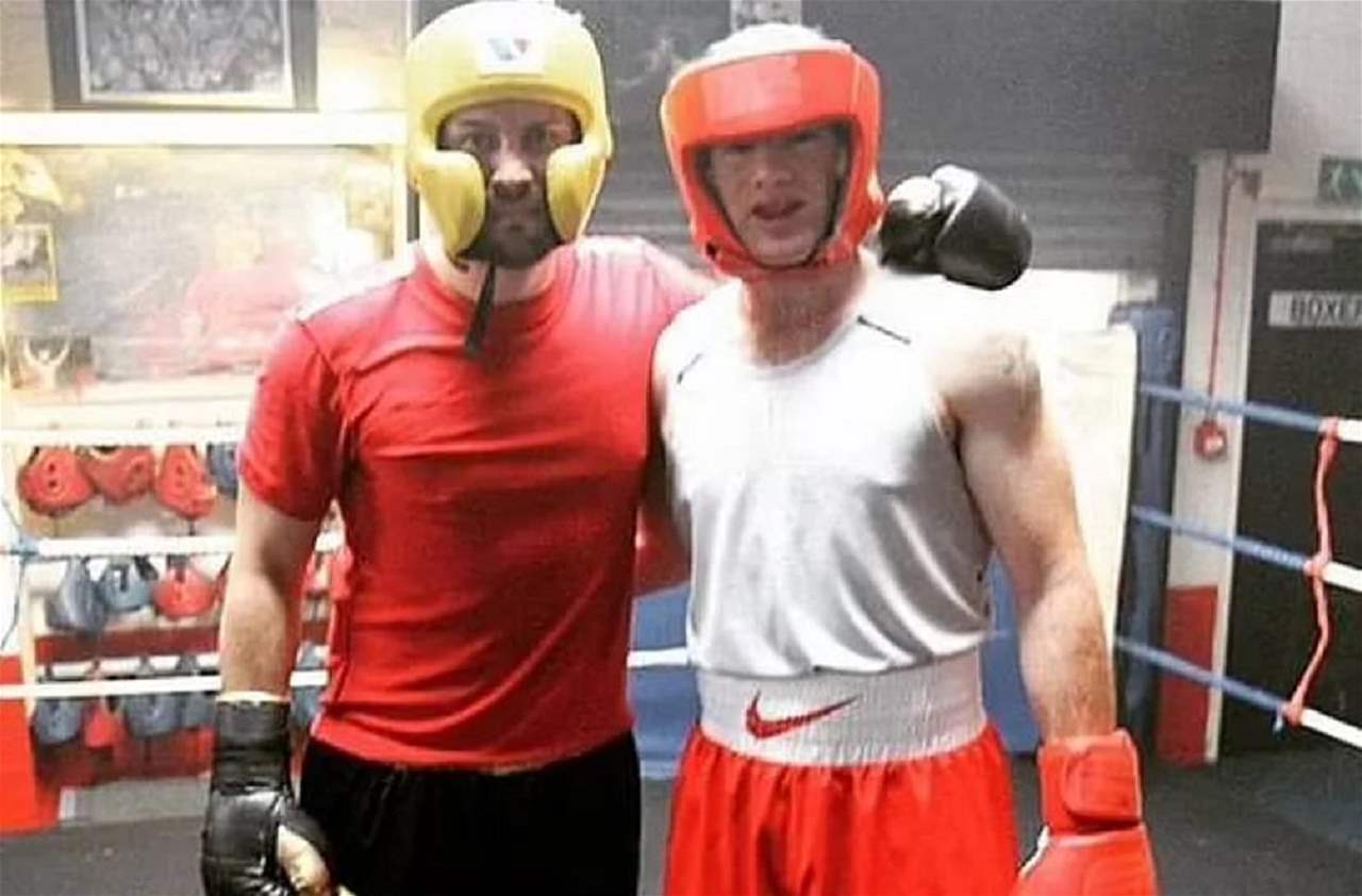 الأسطورة واين روني يستعد للتحوّل الى حلبة الملاكمة