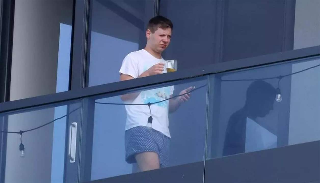 يتمتع بشمس ميامي.. نجل نتنياهو يثير غضب "الإسرائيليين" 