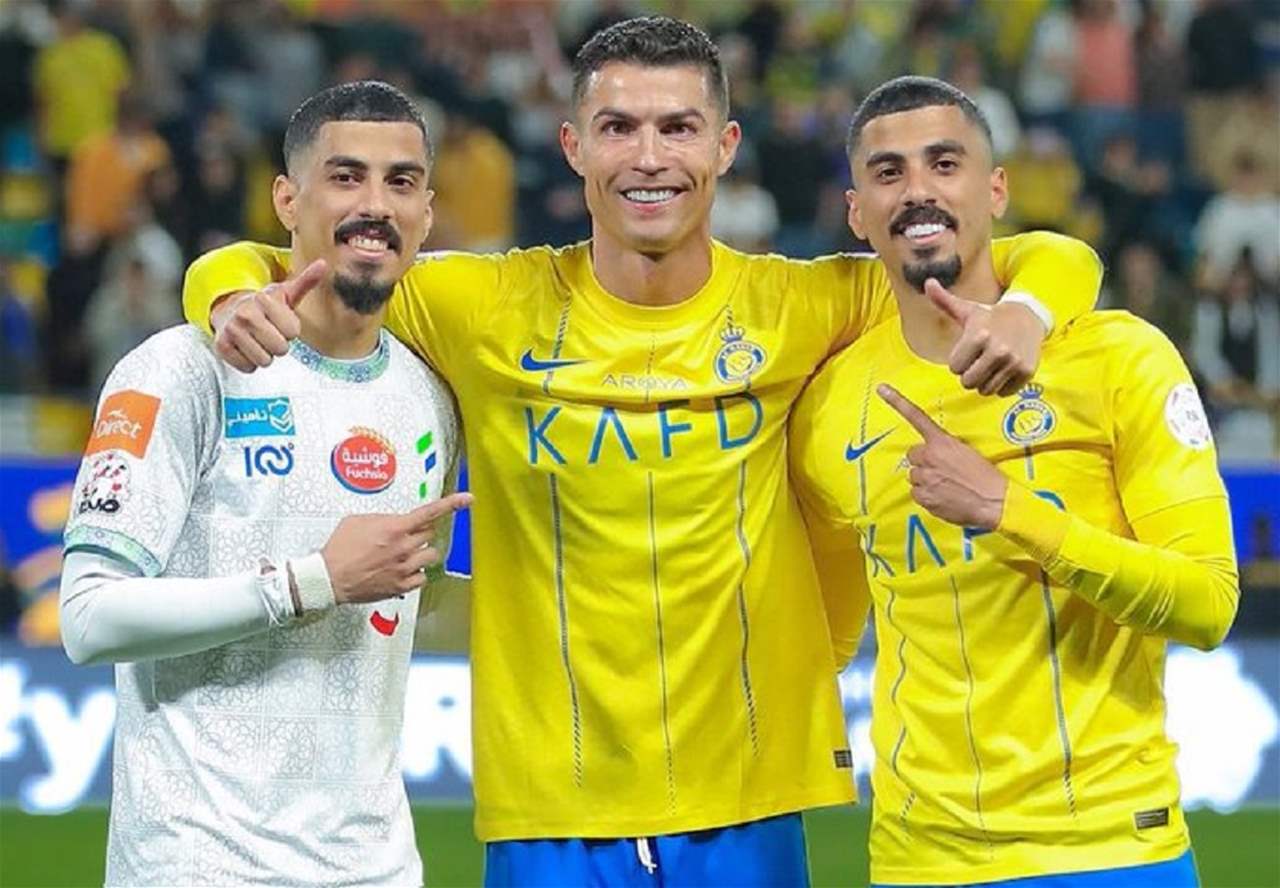 فيديو - رونالدو في صورة تذكارية مع التوأم