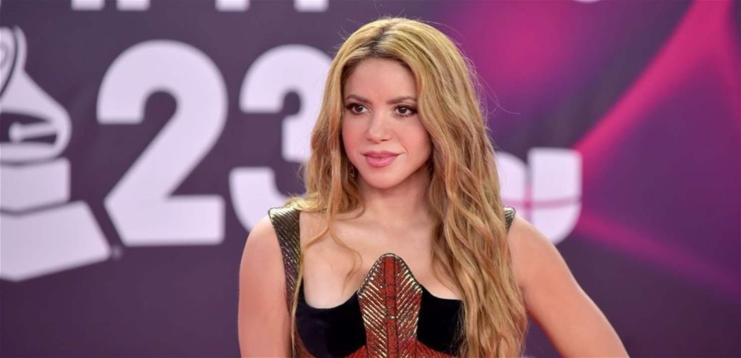 بالفيديو - شاكيرا ترقص الدبكة اللبنانية وتتكلم باللغة العربية 