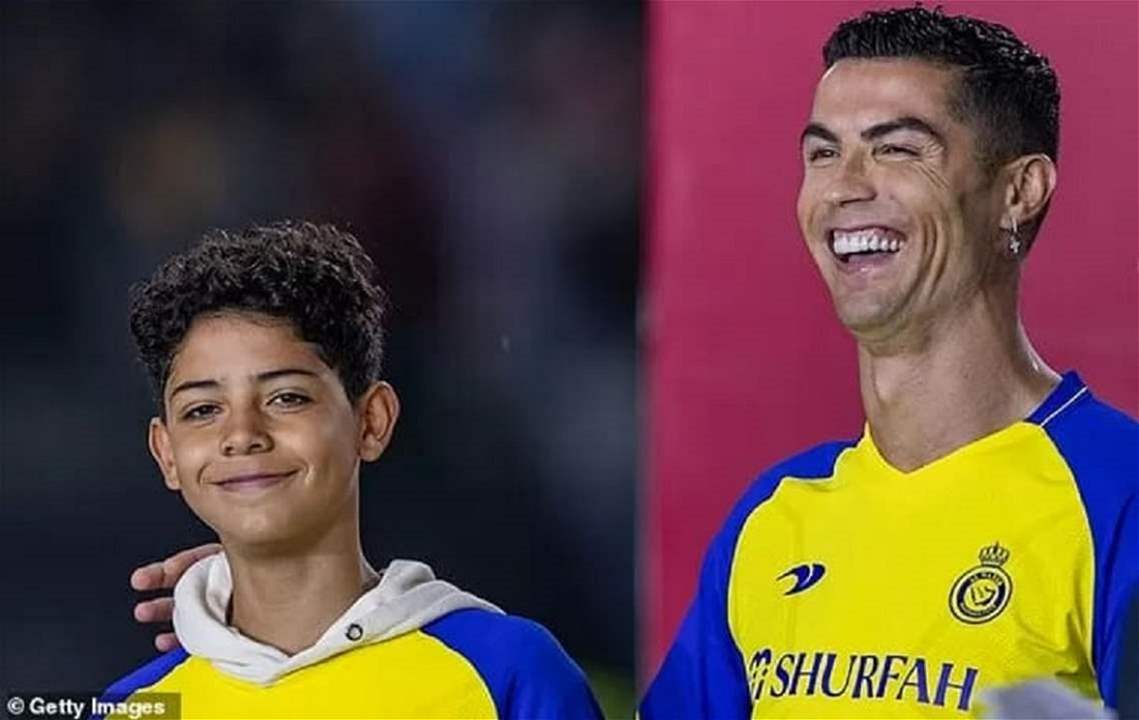 فيديو - رونالدو جونيور يُحرج والده أمام العالم !!