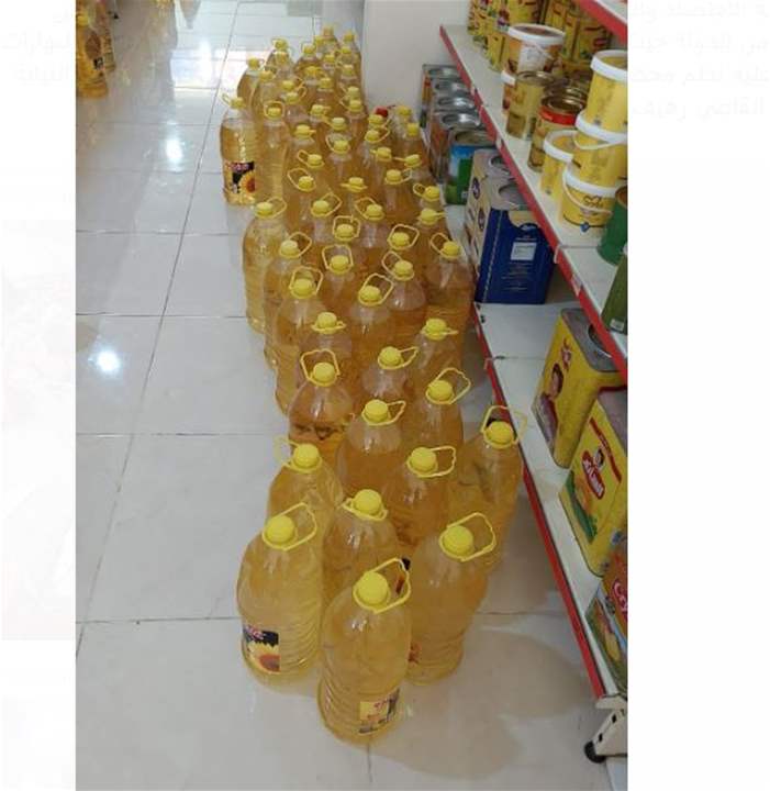   بالصور - ضبط كميات من الزيوت والجلاب والبهارات منتهية الصلاحية داخل مستودع في هذه البلدة .. التفاصيل على الرابط:  