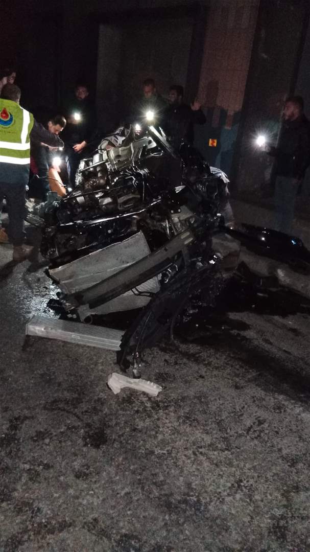 بالصور- حادث سير  داخل نفق اوتوستراد الاسد ووقوع جرحى 