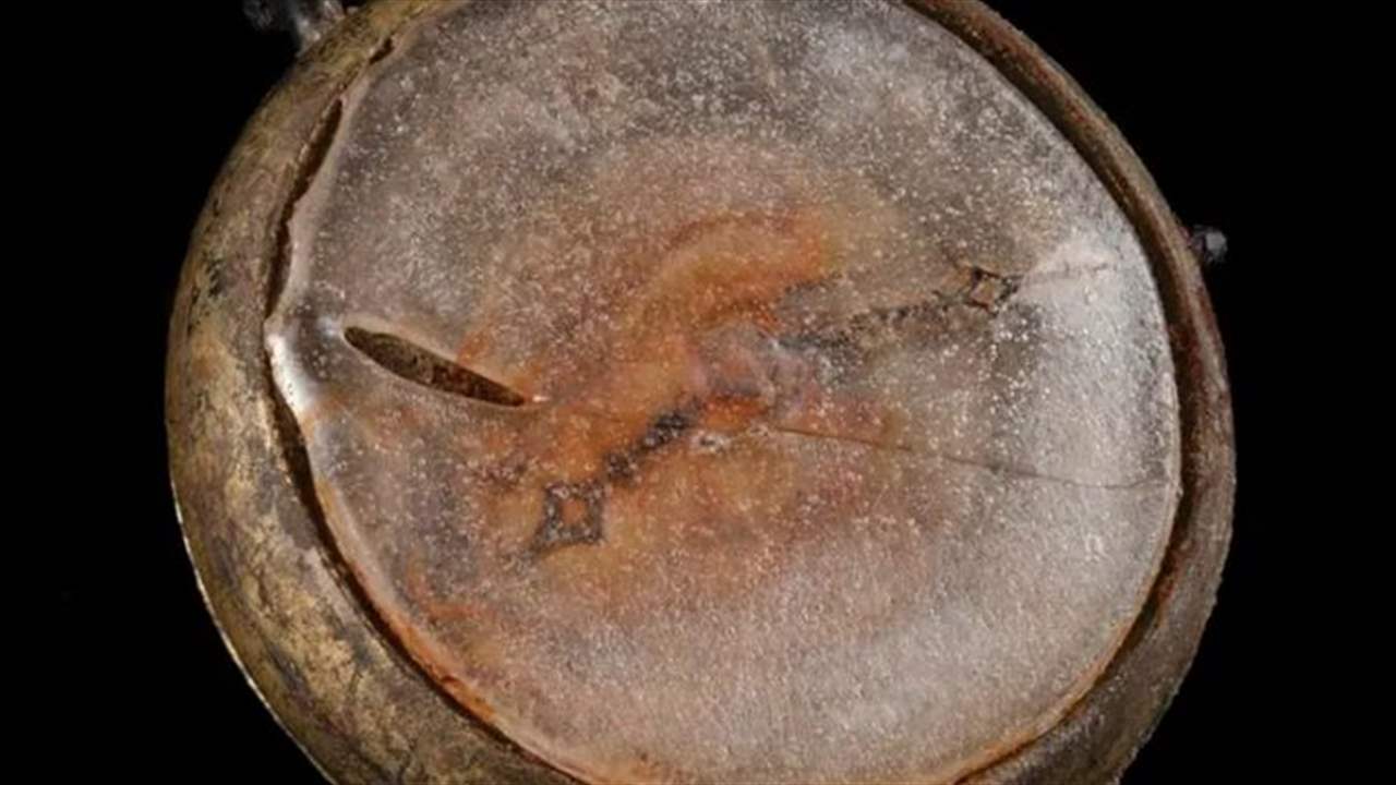 ساعة "ذائبة" تُباع بـ 31 ألف دولار!