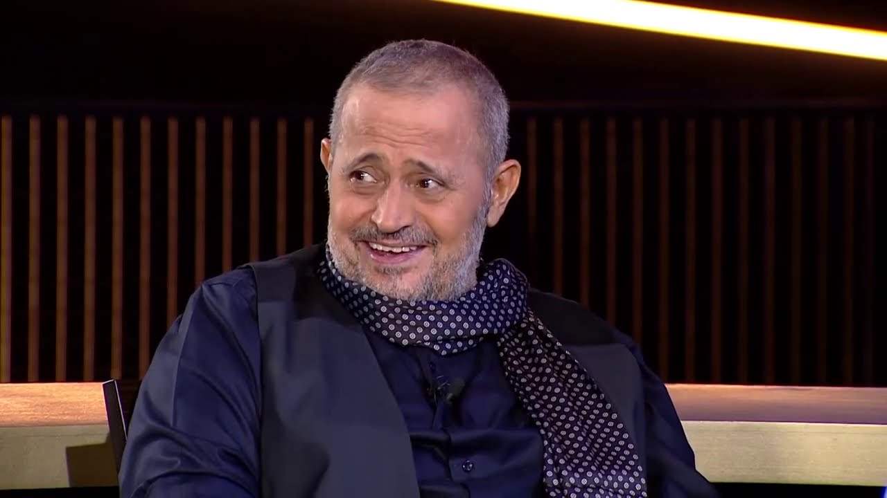 فيديو مؤثر لـ جورج وسوف برفقة طفل مريض.. اليكم ما فعله