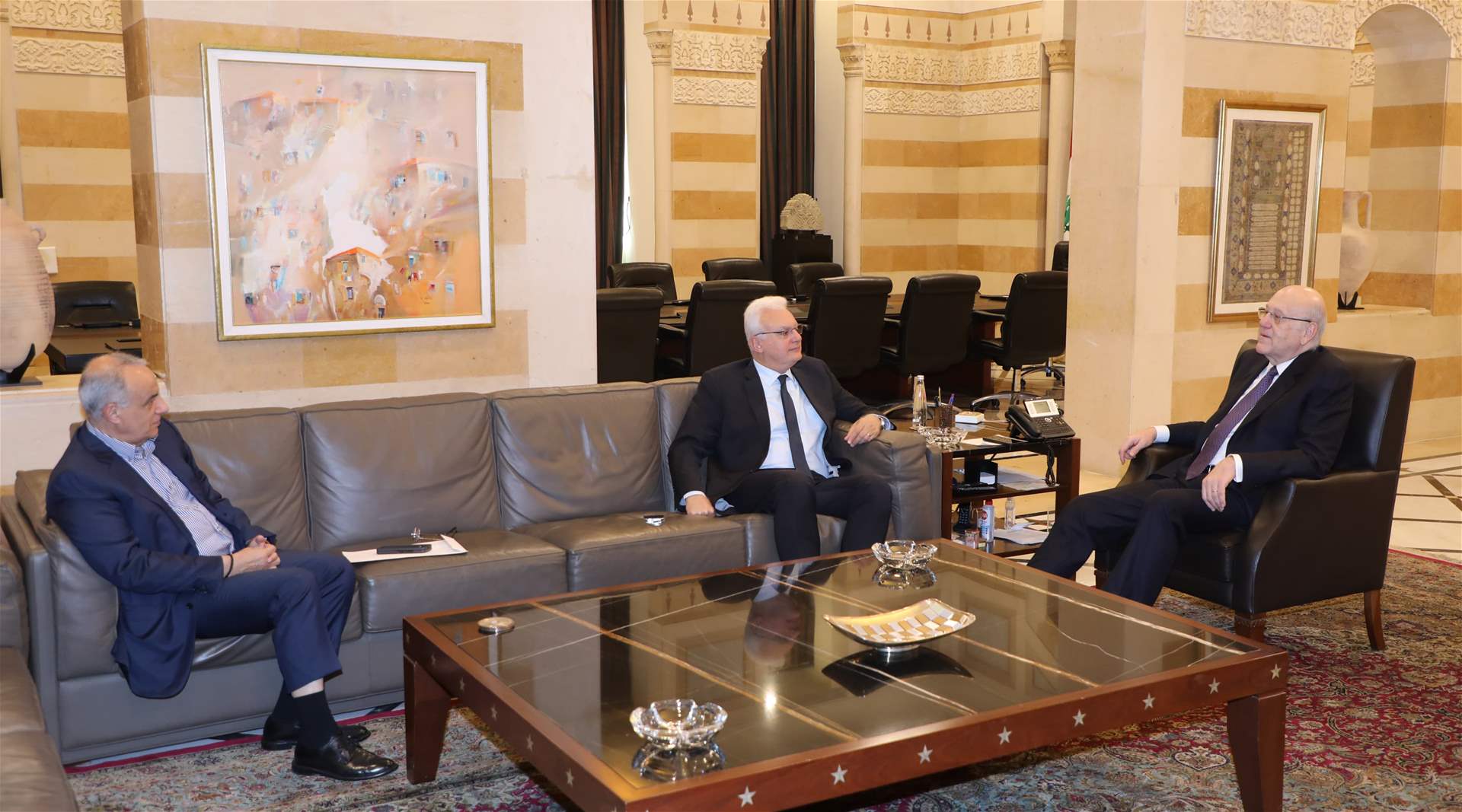 سلسلة لقاءات لميقاتي في السراي الحكومي 