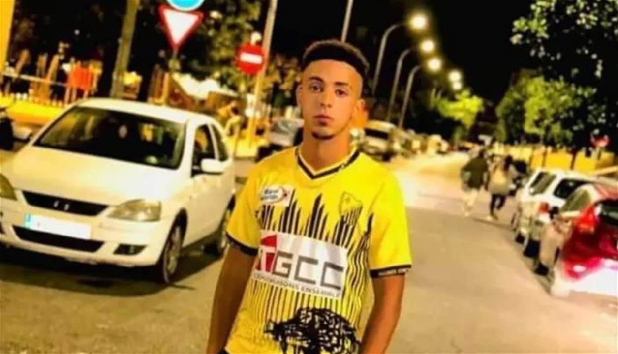 طعنة سكين تنهي حياة لاعب اتلتيكو الاسباني المغربي رضا ارشاد  ... ووسائل اعلام تكشف تفاصيل ما حدث 