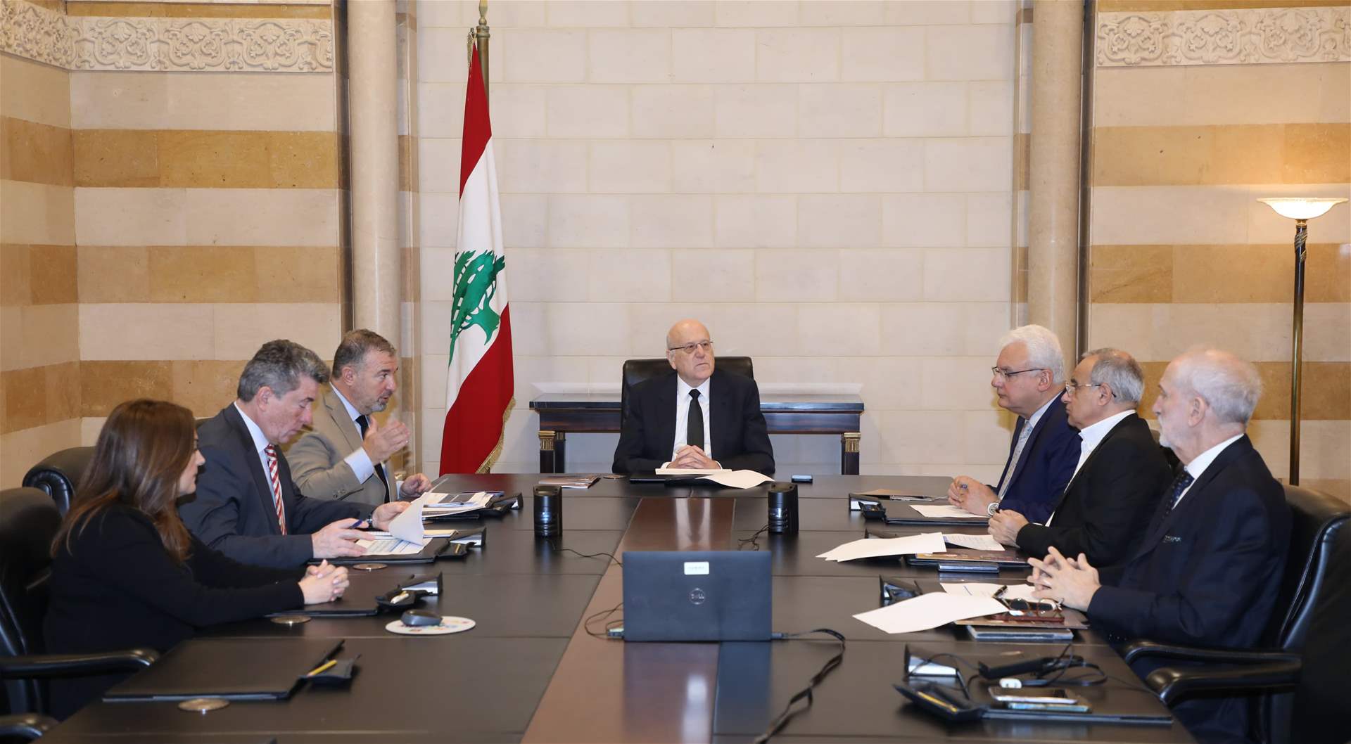 سلسلة لقاءات لميقاتي في السرايا الحكومية 