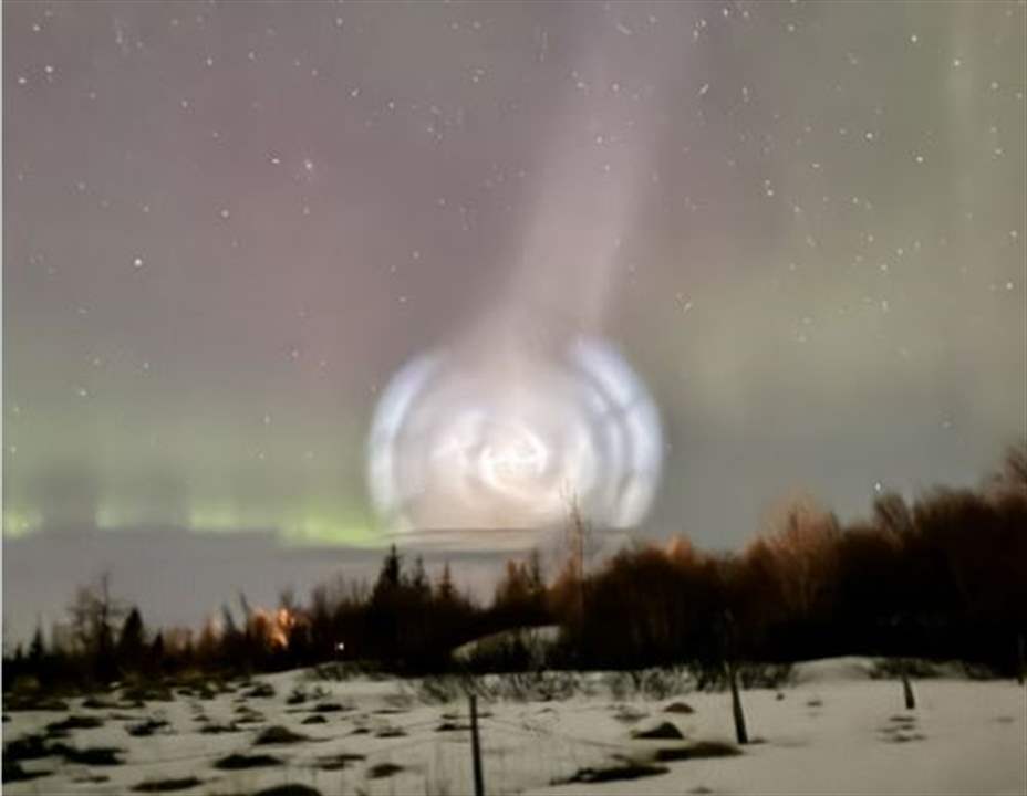 بالصور- دوامة سريالية تظهر من العدم تحيّر مراقبي السماء