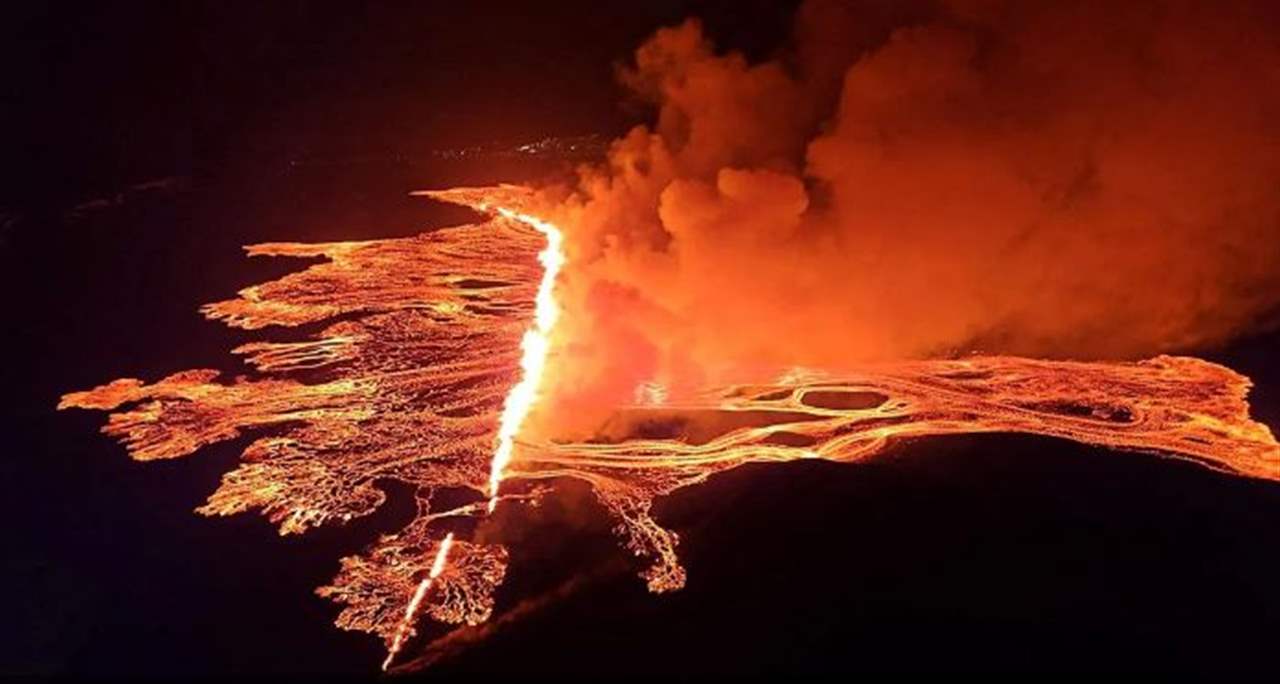 بالفيديو.. "بركان أيسلندا" يثور مجدداً