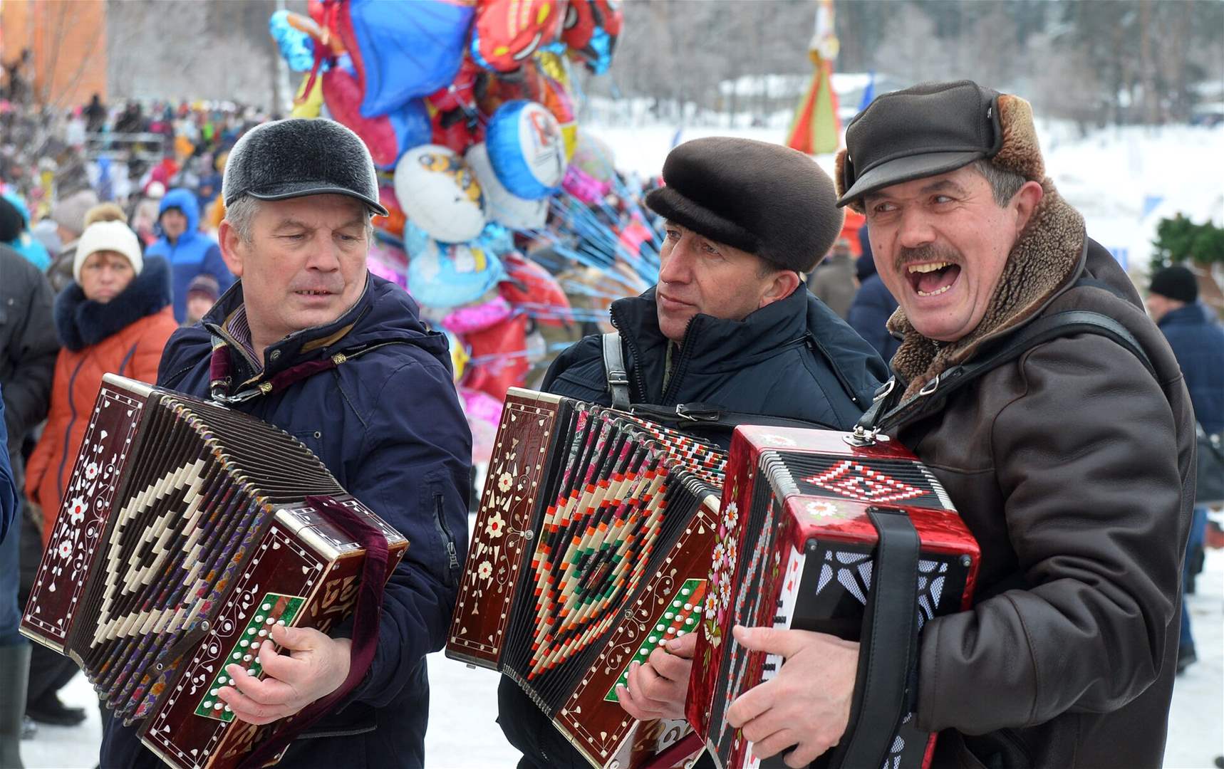 بكين تحتفل بعيد "ماسلينيتسا" الروسي  