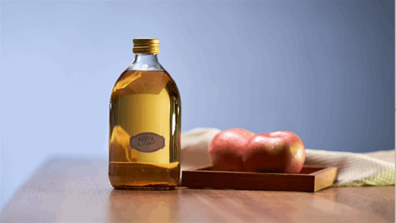 دراسة تحذر من مخاطر خل التفاح ... هذا ما يسببه للأسنان والمعدة